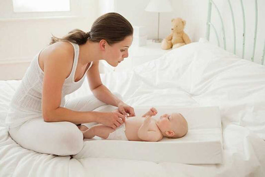 Mách mẹ cách chăm sóc trẻ sơ sinh trong 24h đầu tiên