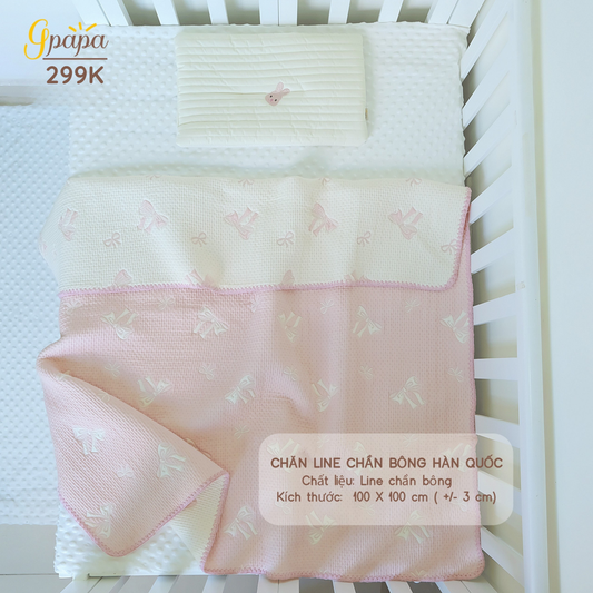 Chăn Line Chần Bông Hàn Quốc Gpapa giúp bé đi vào giấc ngủ một cách êm ái, mềm mại.