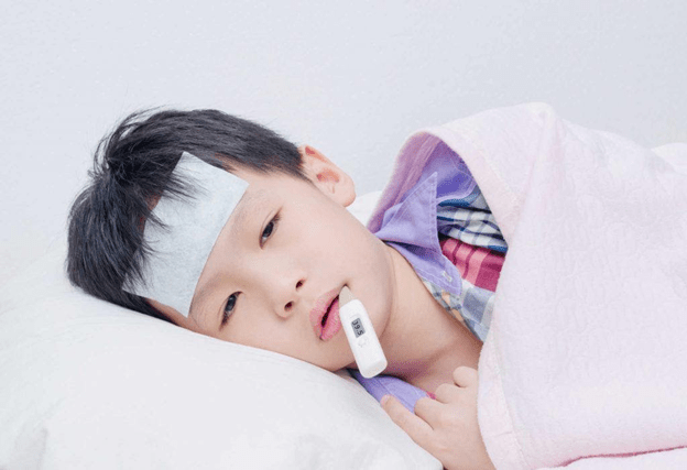 Trẻ sơ sinh 37.5 độ có phải sốt không? Khi nào cần lo lắng?