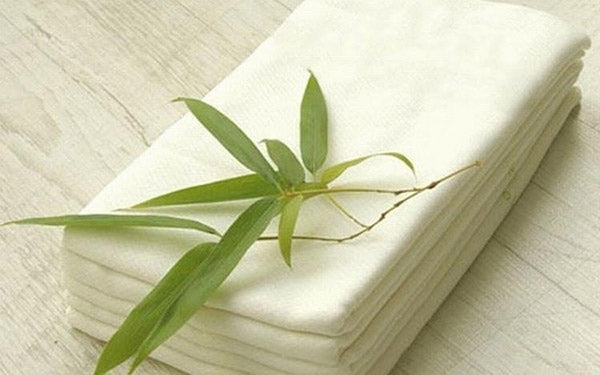 Tại Sao Mẹ Nên Chọn Quần Áo Từ Chất Liệu Bamboo (Sợi Tre) Cho Bé Yêu?