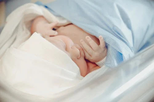 Trẻ sơ sinh bị sổ mũi - Nguyên nhân và cách trị sổ mũi hiệu quả nhất